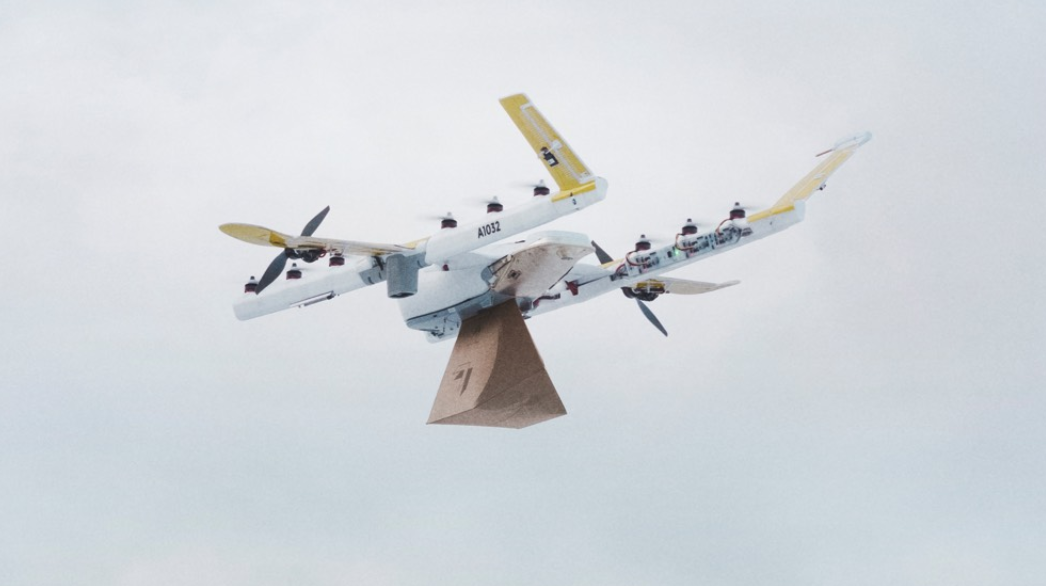 dostawy Wing, drony Wing, książki z dronów, książki od Wing