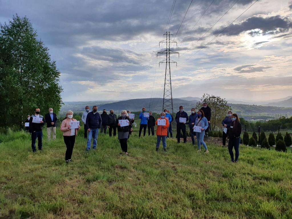 Przeciwko PEM protestowali pod linią wysokiego napięcia