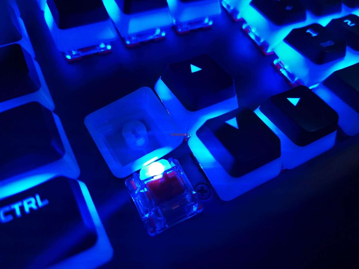 Test klawiatury HyperX Alloy Elite 2. Król RGB?