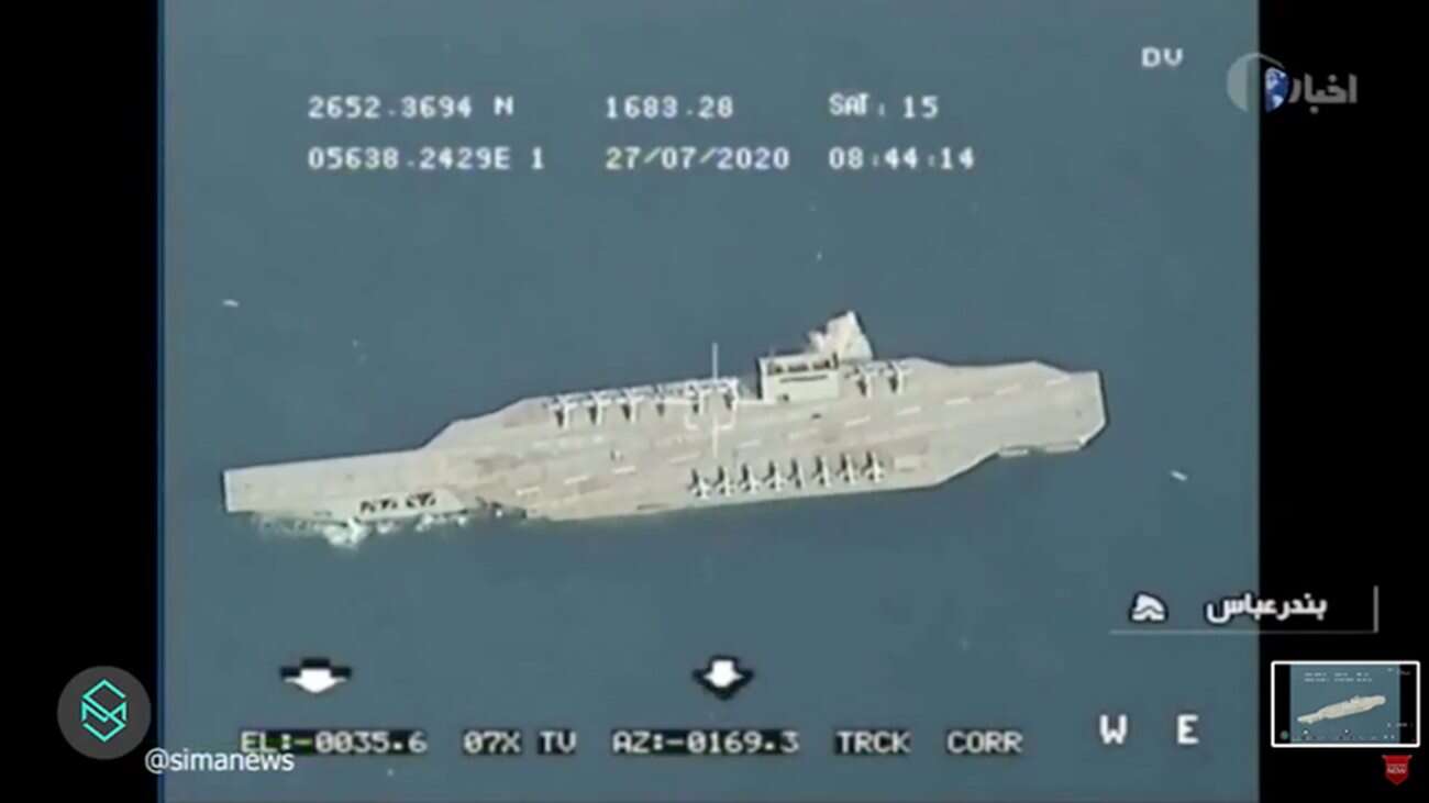 Iran zniszczył lotniskowiec USA. Dobrze że nie ten prawdziwy