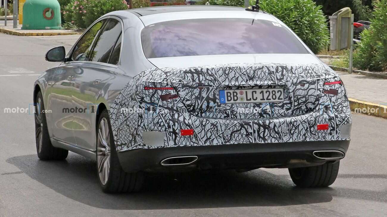 Nadchodząca Klasa S Mercedesa zaskoczy nas klamkami?