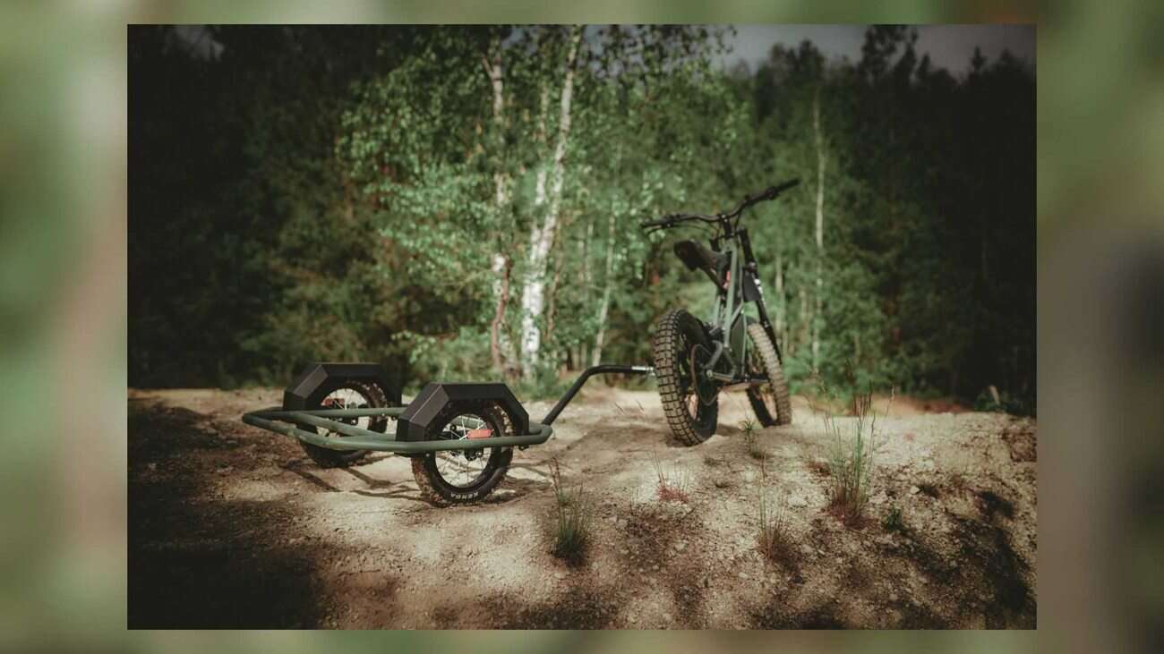 Obok elektrycznego motocykla Kuberg Ranger trudno przejść obojętnie