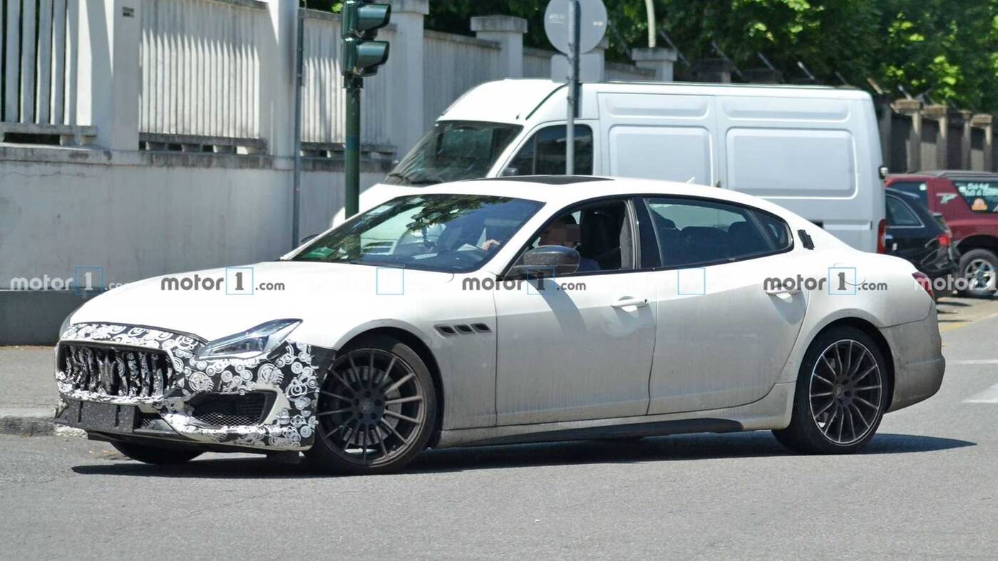 Odświeżone Maserati Quattroporte dostrzeżone w testach