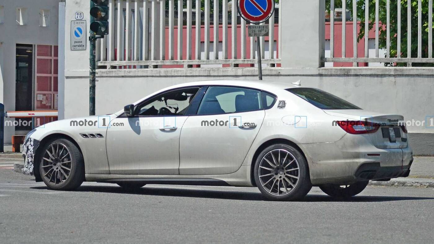 Odświeżone Maserati Quattroporte dostrzeżone w testach
