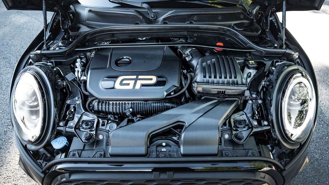 Po tuningu Manhart Mini JCW GP trudno się oprzeć