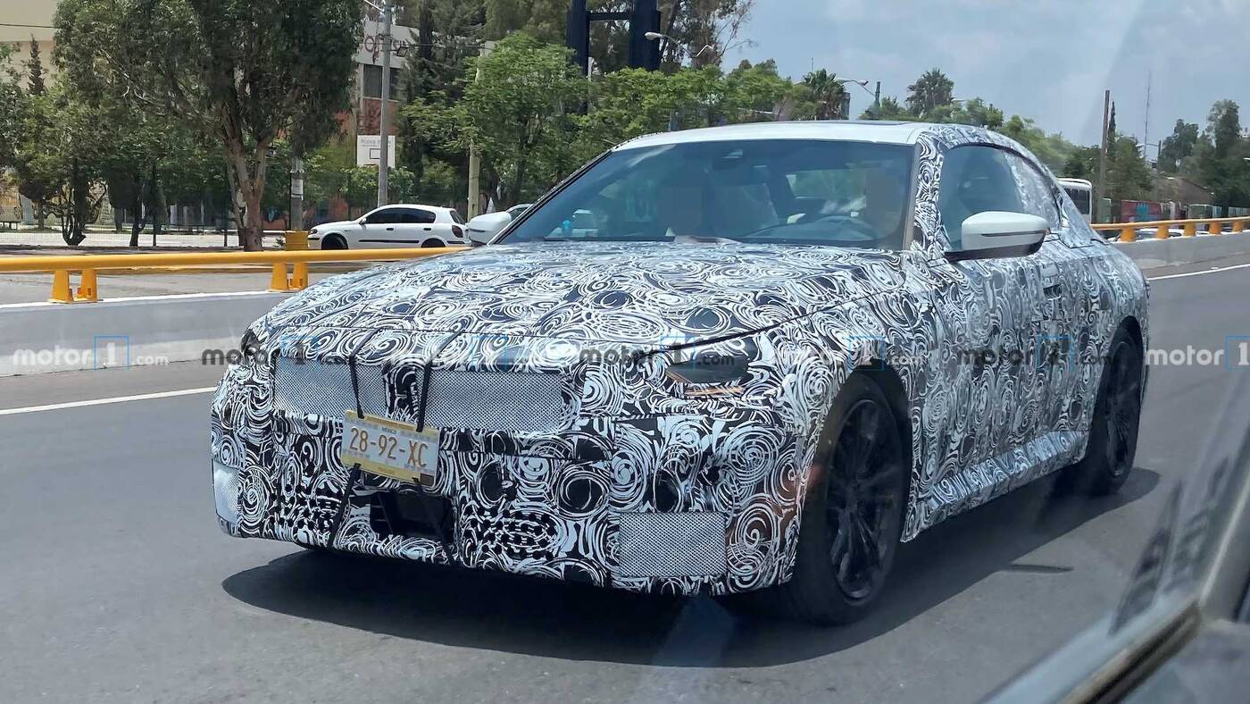 Prototyp nowego coupe BMW serii 2 w obiektywie