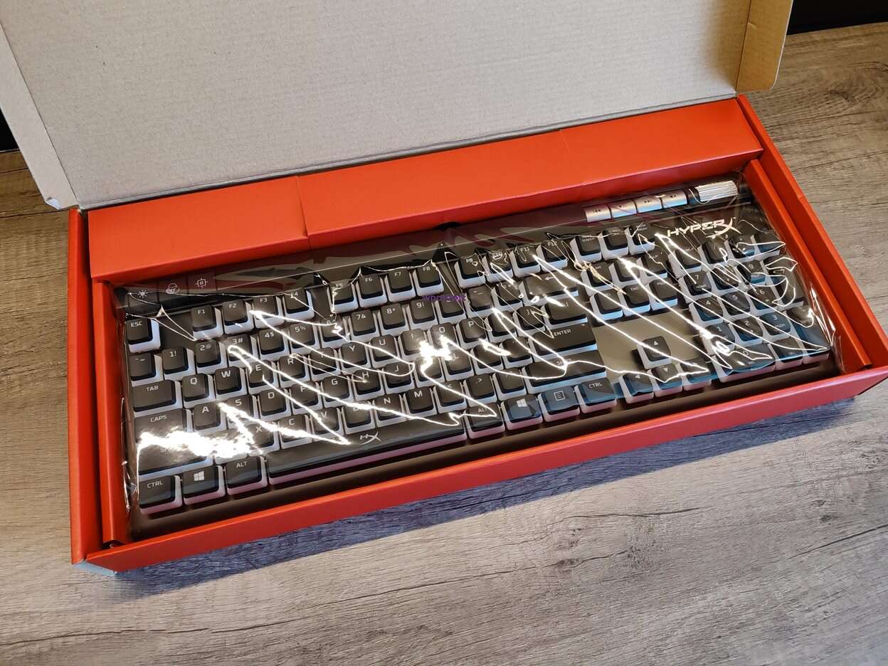 Test klawiatury HyperX Alloy Elite 2. Król RGB?