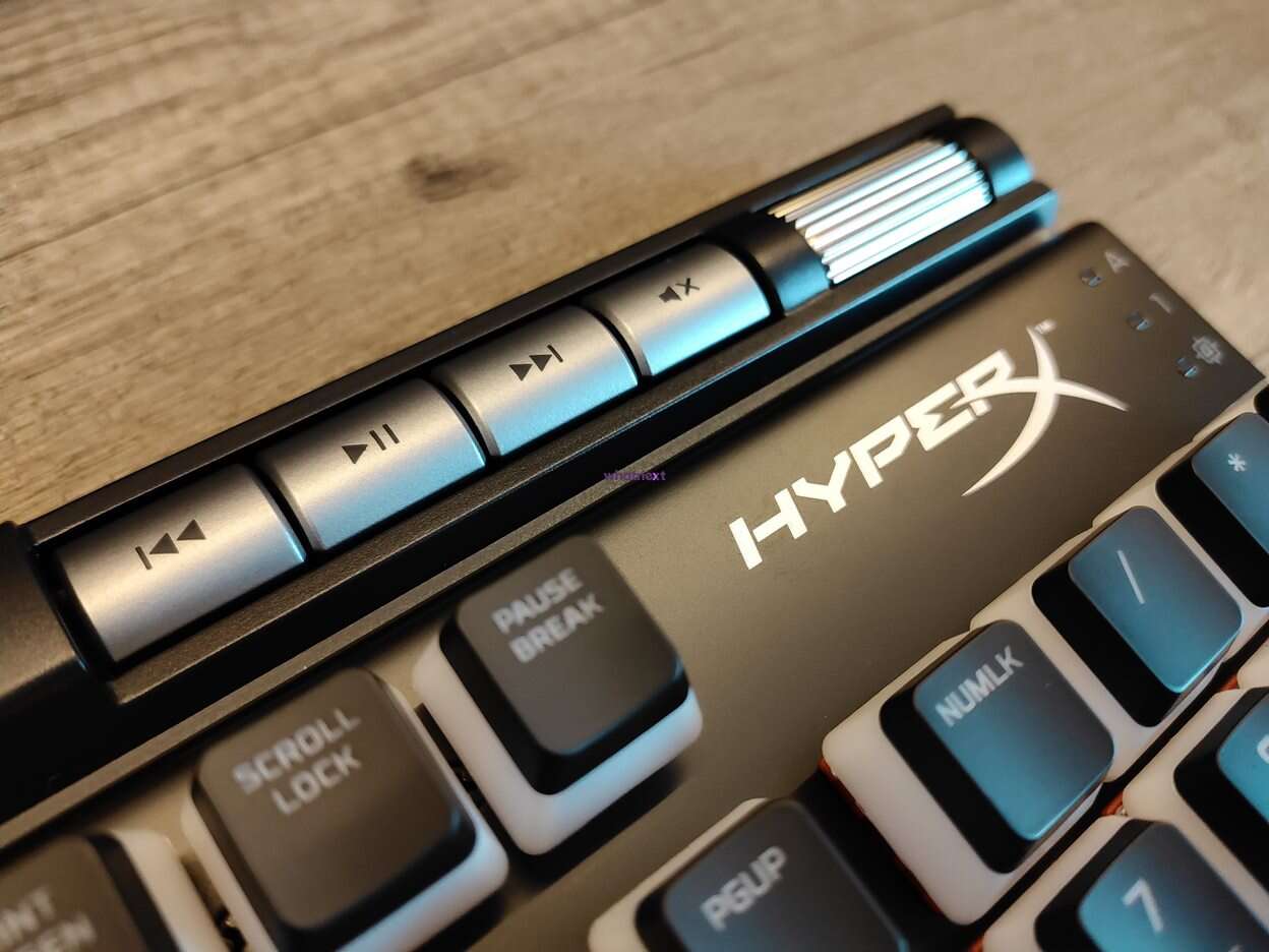 Test klawiatury HyperX Alloy Elite 2. Król RGB?