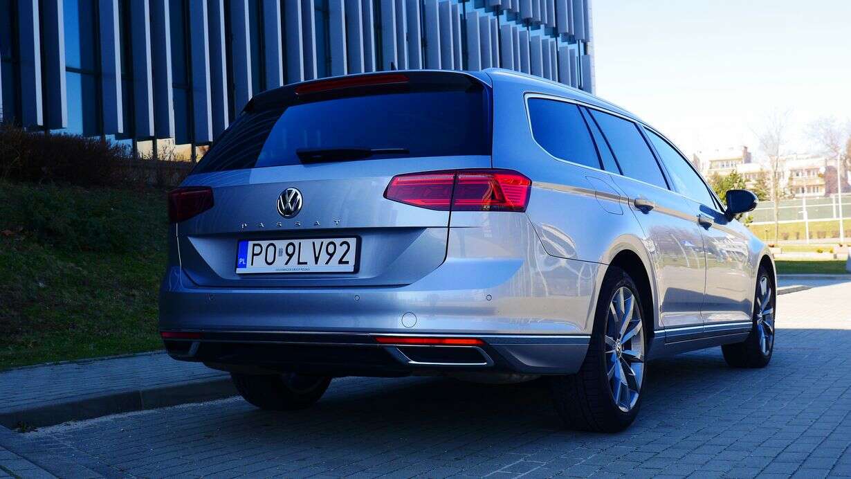 Volkswagen Passat Variant 2.0 TSI 190 KM - poprawny aż do bólu