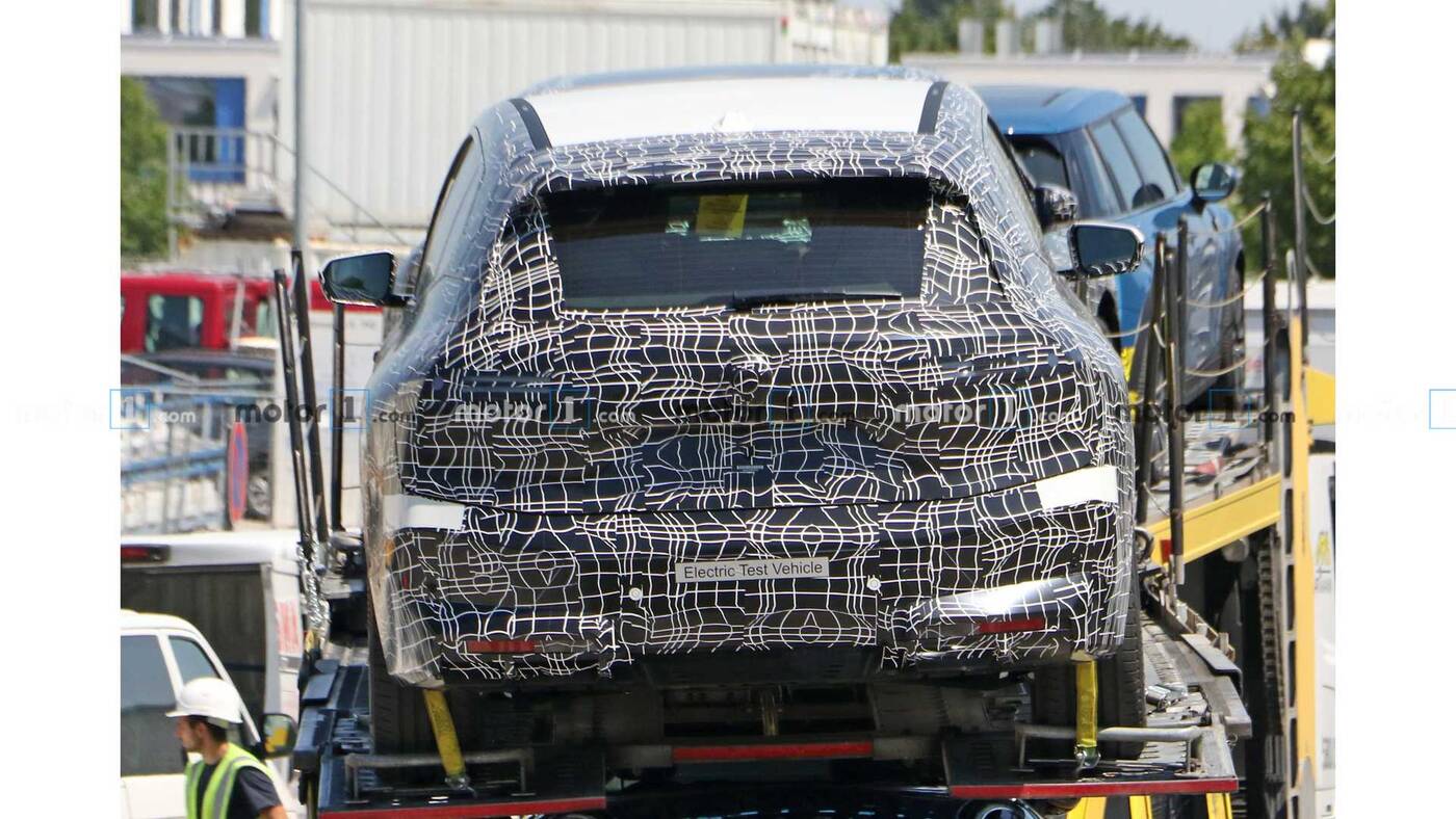 BMW iNext wyszpiegowane w pełnym kamuflażu