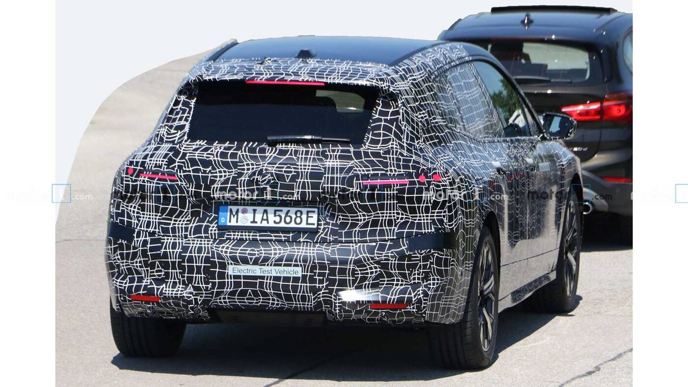 BMW iNext wyszpiegowane w pełnym kamuflażu