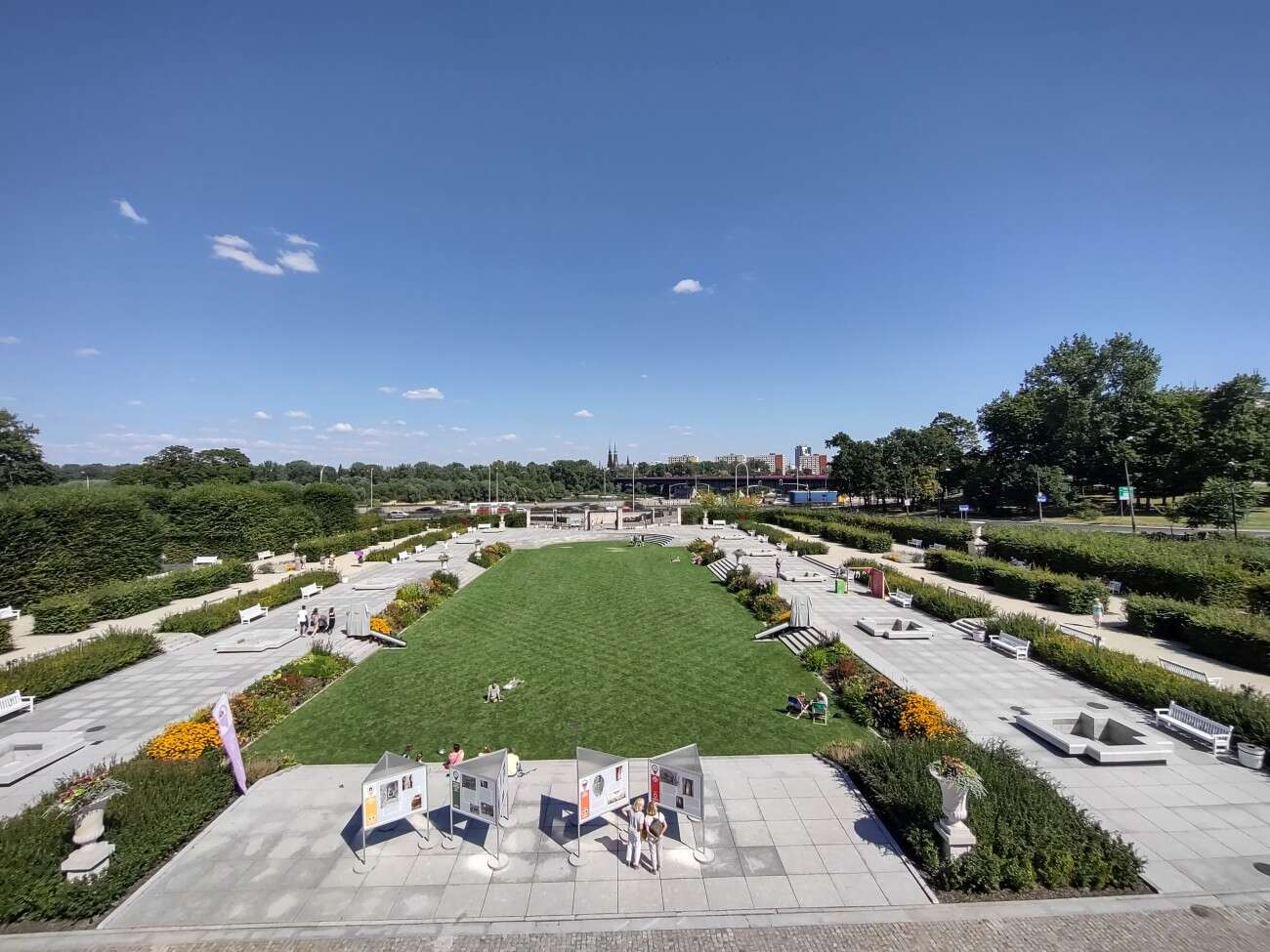 Sieć 5G jest jak przeskoczenie długiej kolejki w sklepie