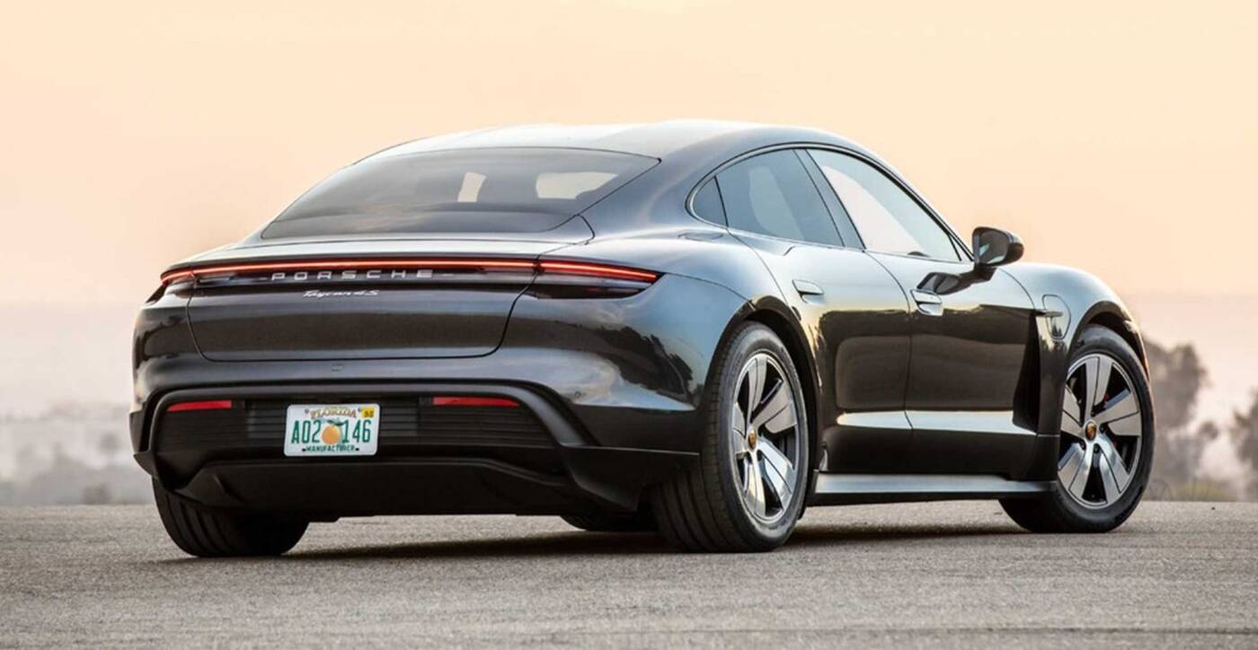 Kolejny przykład wyższości Tesli nad elektrycznym Porsche Taycan