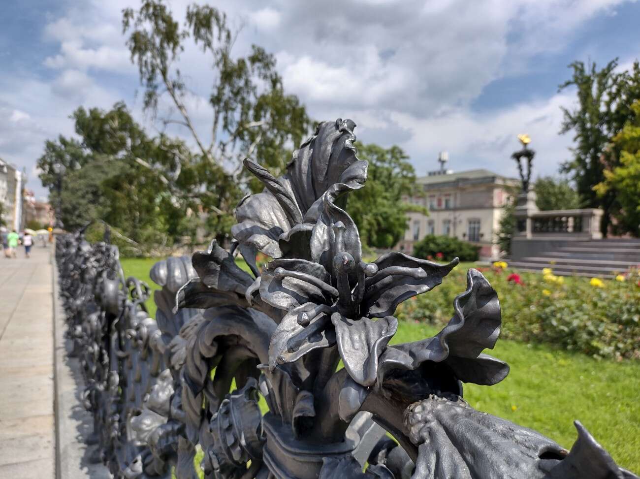 Sieć 5G jest jak przeskoczenie długiej kolejki w sklepie