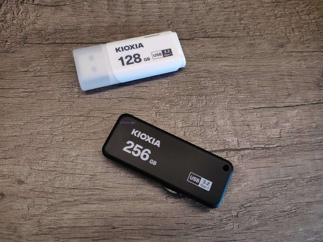 Test pendrive Kioxia TransMemory U365 i U301