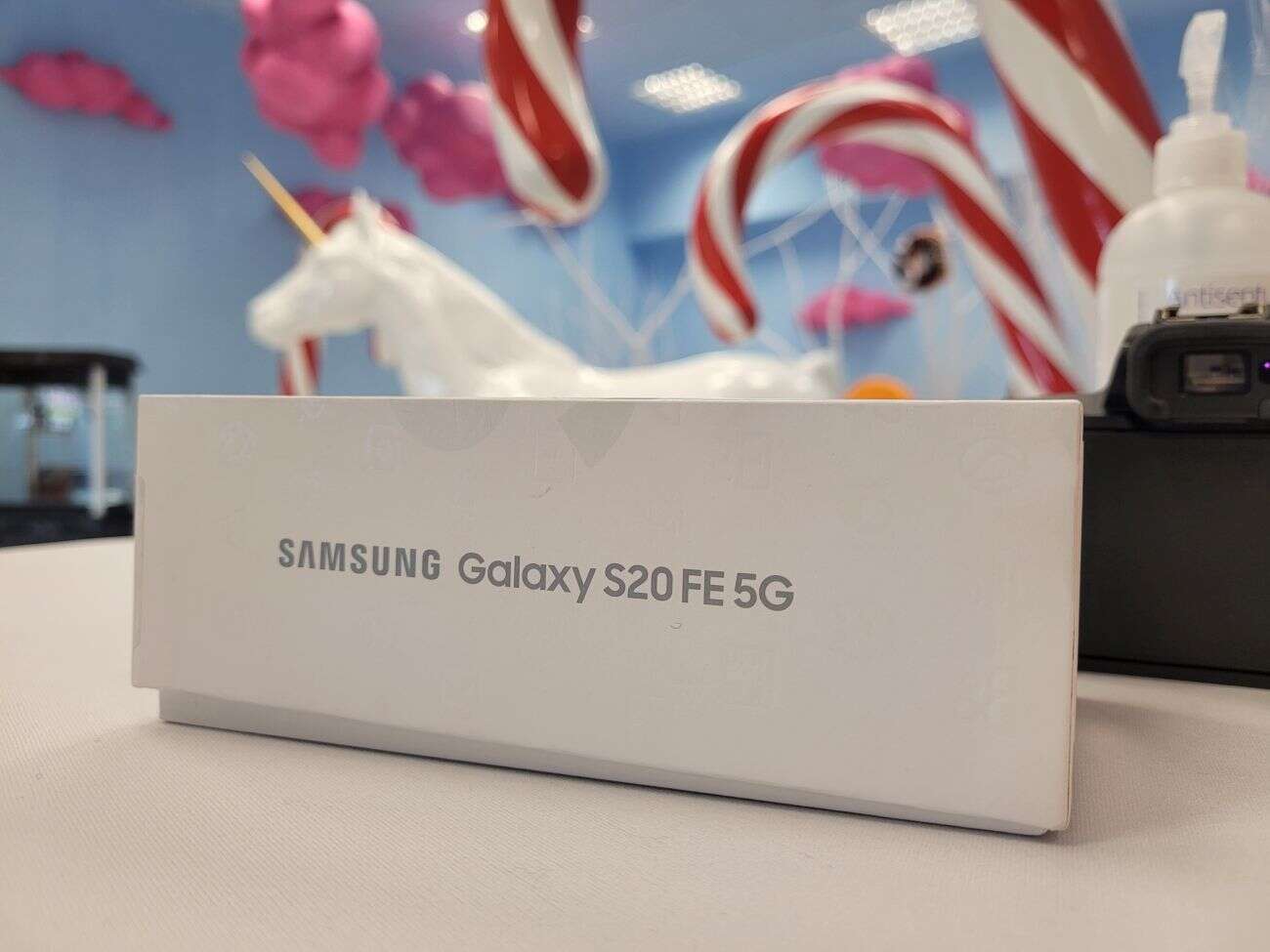 Samsung Galaxy S20 FE 5G - więcej takich smartfonów poproszę