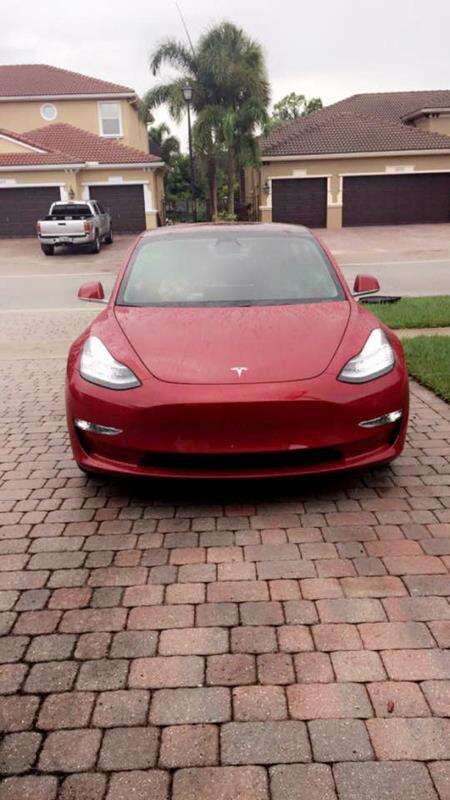 Czy Model 3 Tesli jest opłacalny? Przykład tego egzemplarza mówi wszystko