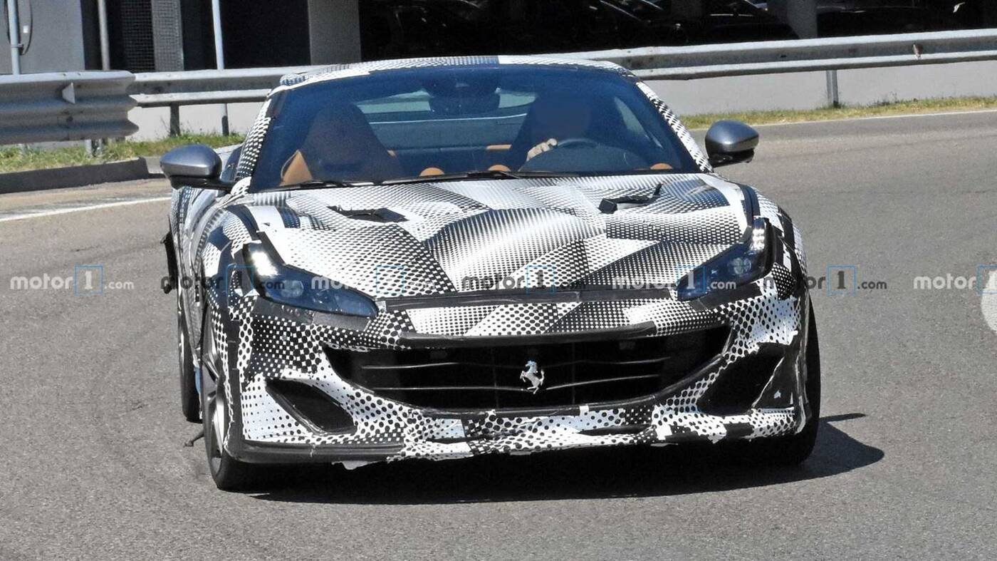 Ferrari Portofino w obiektywie. Kamuflażu aż za dużo, jak na odświeżenie