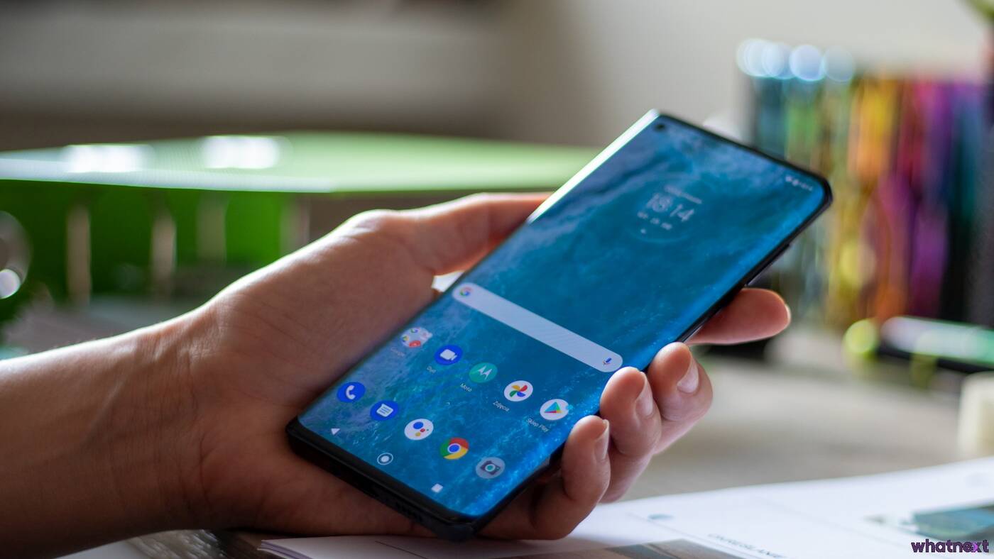 Obrazek posiada pusty atrybut alt; plik o nazwie motorola-edge.jpg