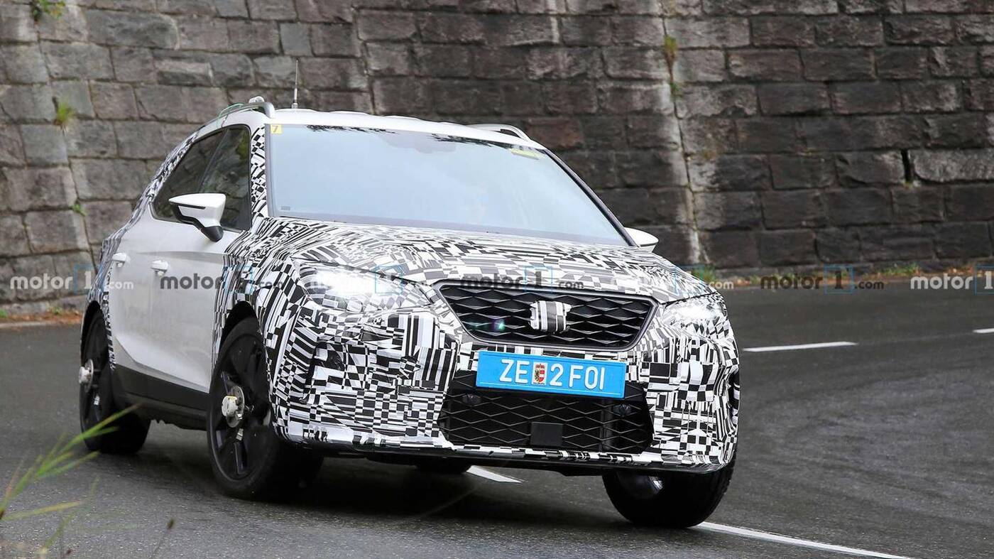 Odświeżenie SEATa Arona w obiektywie