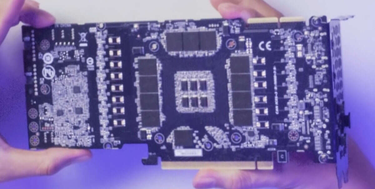 Tak wygląda RTX 3090 po zdjęciu radiatora