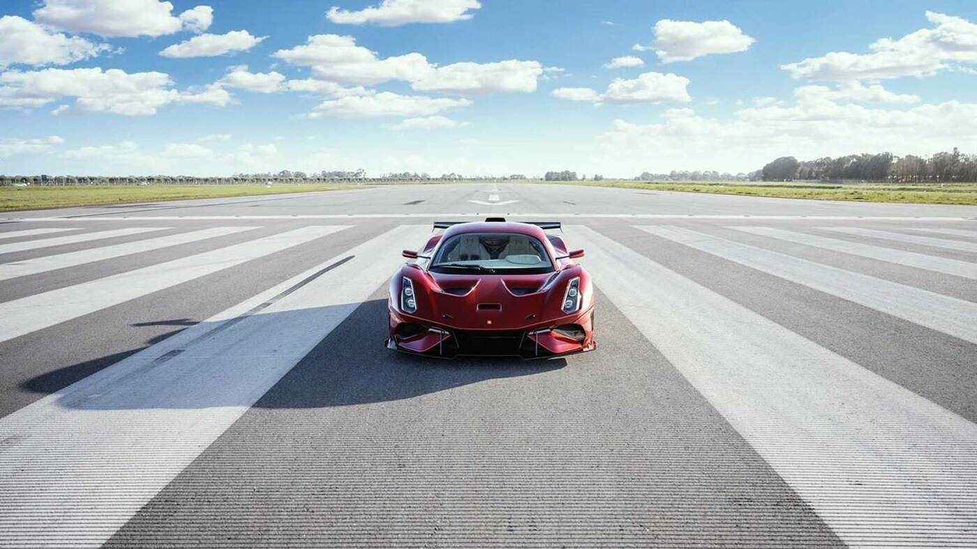 Wyścigowy, ale codzienny, czyli debiut Brabham BT62R