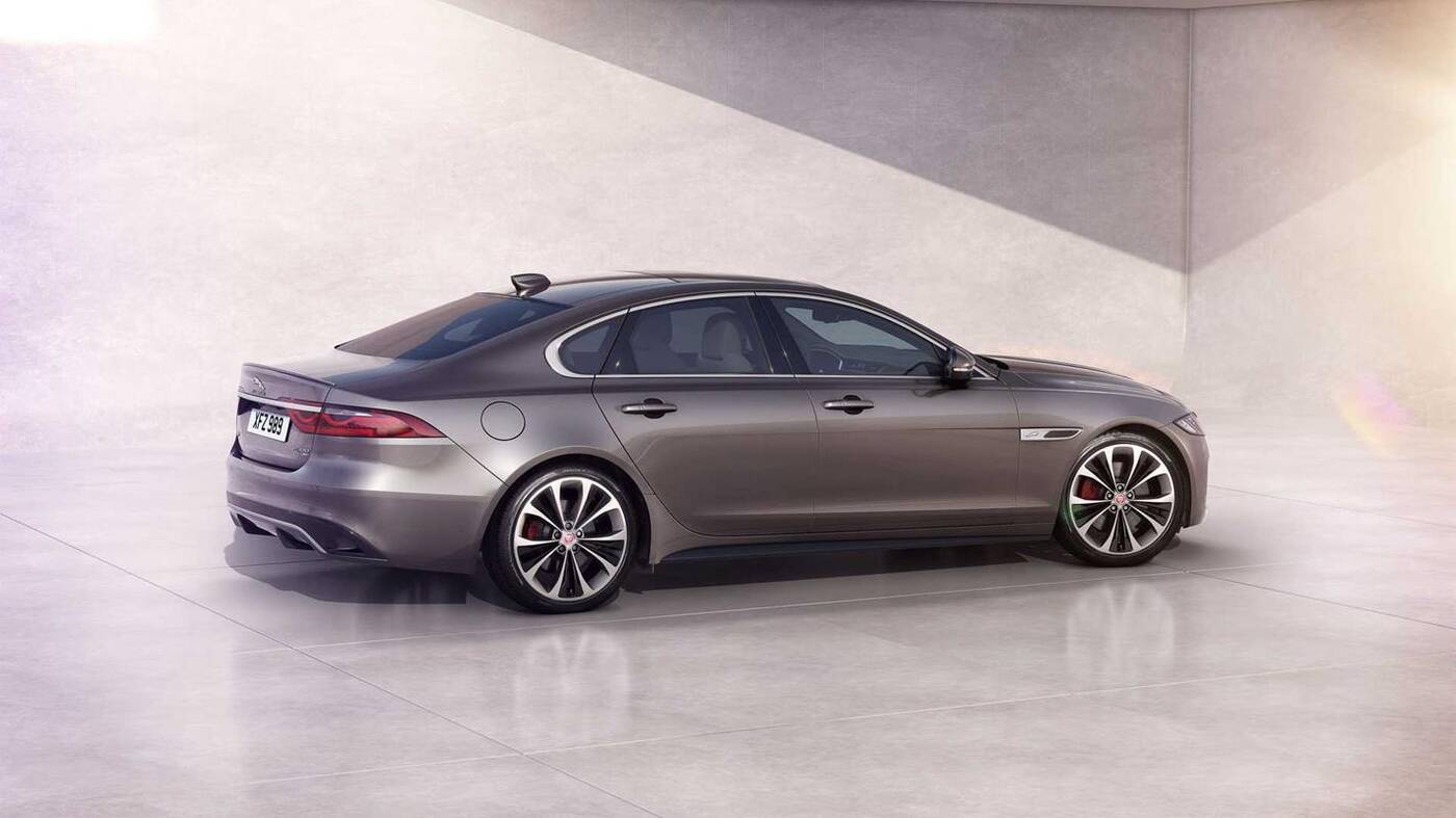 Co nowego w odświeżonym modelu Jaguar XF 2021?