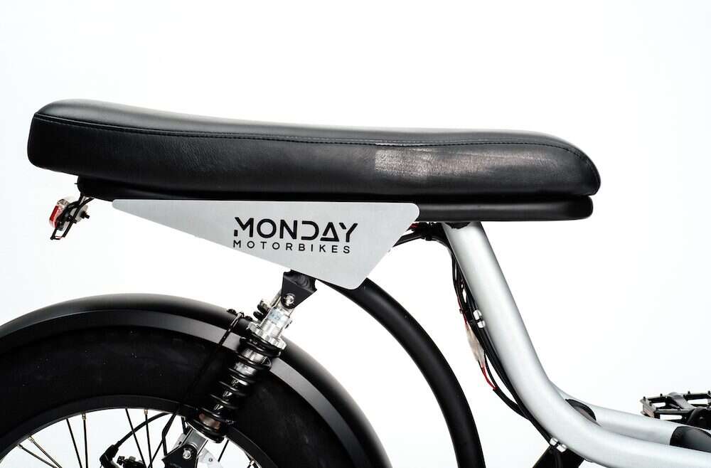 Elektryczny motorower Presidio od Monday Motorbikes