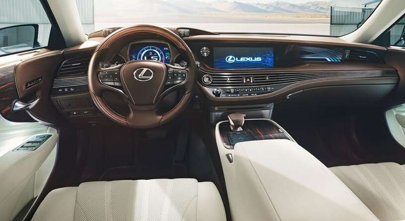 Lexus zniszczy swoją ofertę w Europie przez... SUVy