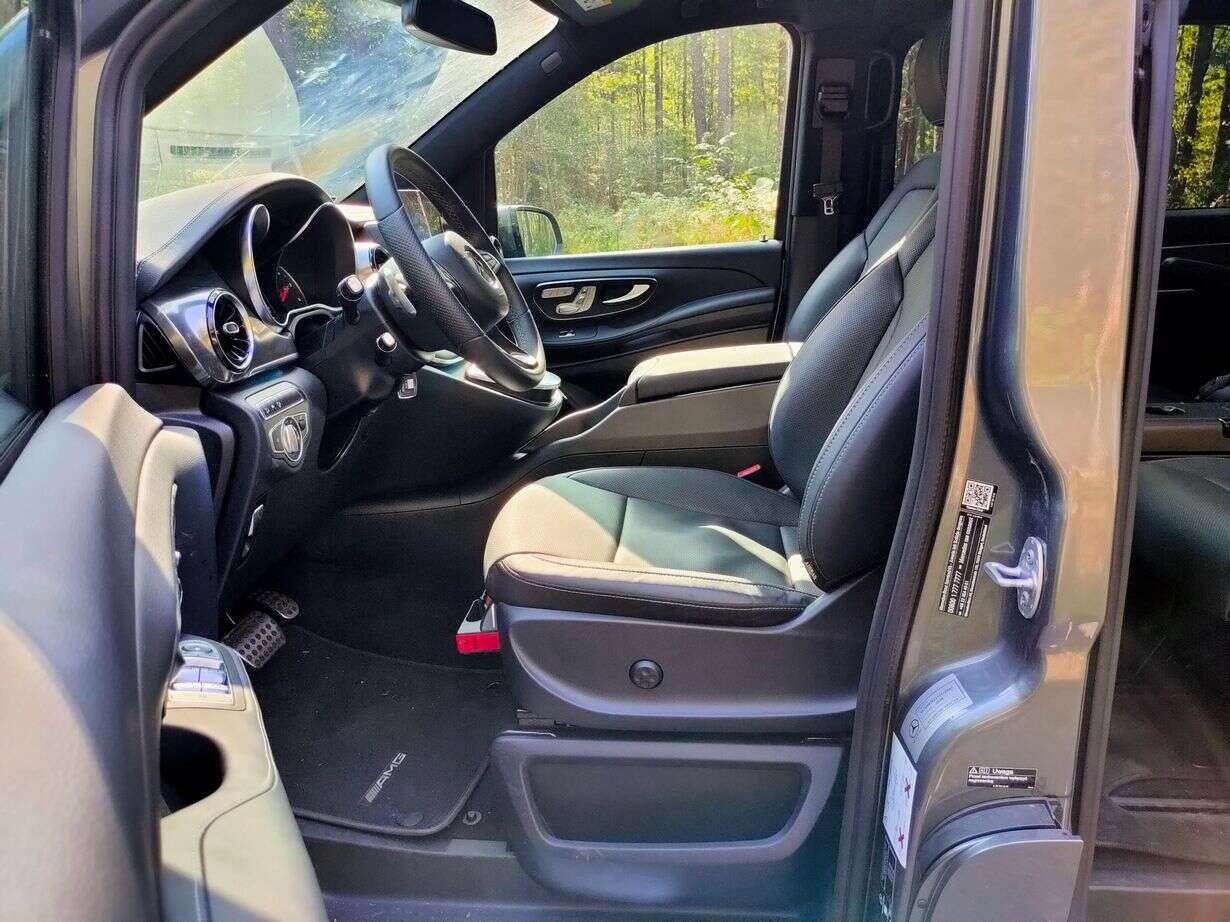 Nie SUV ani kombi jest idealny na długą podróż. Jest nim Mercedes V 300d