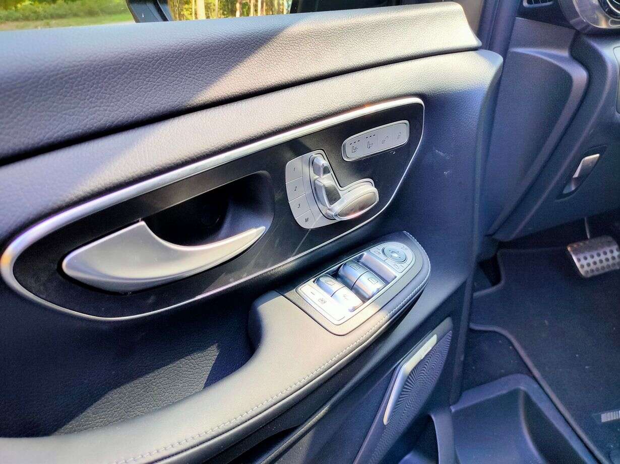 Nie SUV ani kombi jest idealny na długą podróż. Jest nim Mercedes V 300d