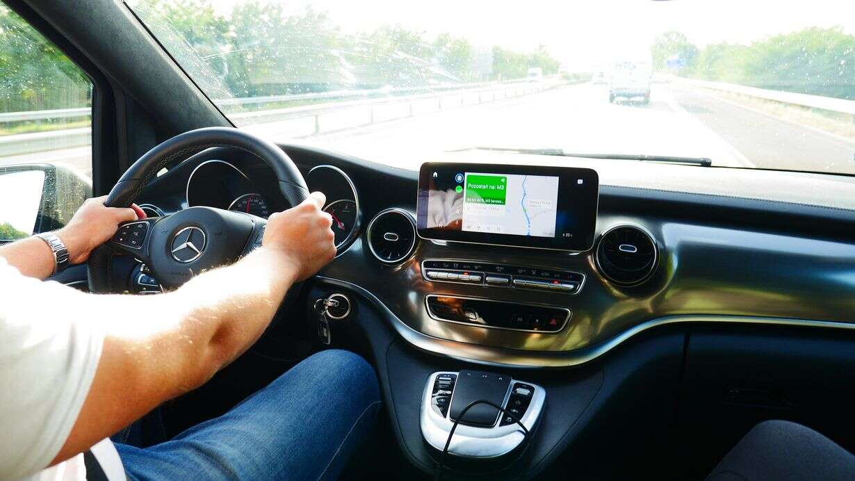 Nie SUV ani kombi jest idealny na długą podróż. Jest nim Mercedes V 300d