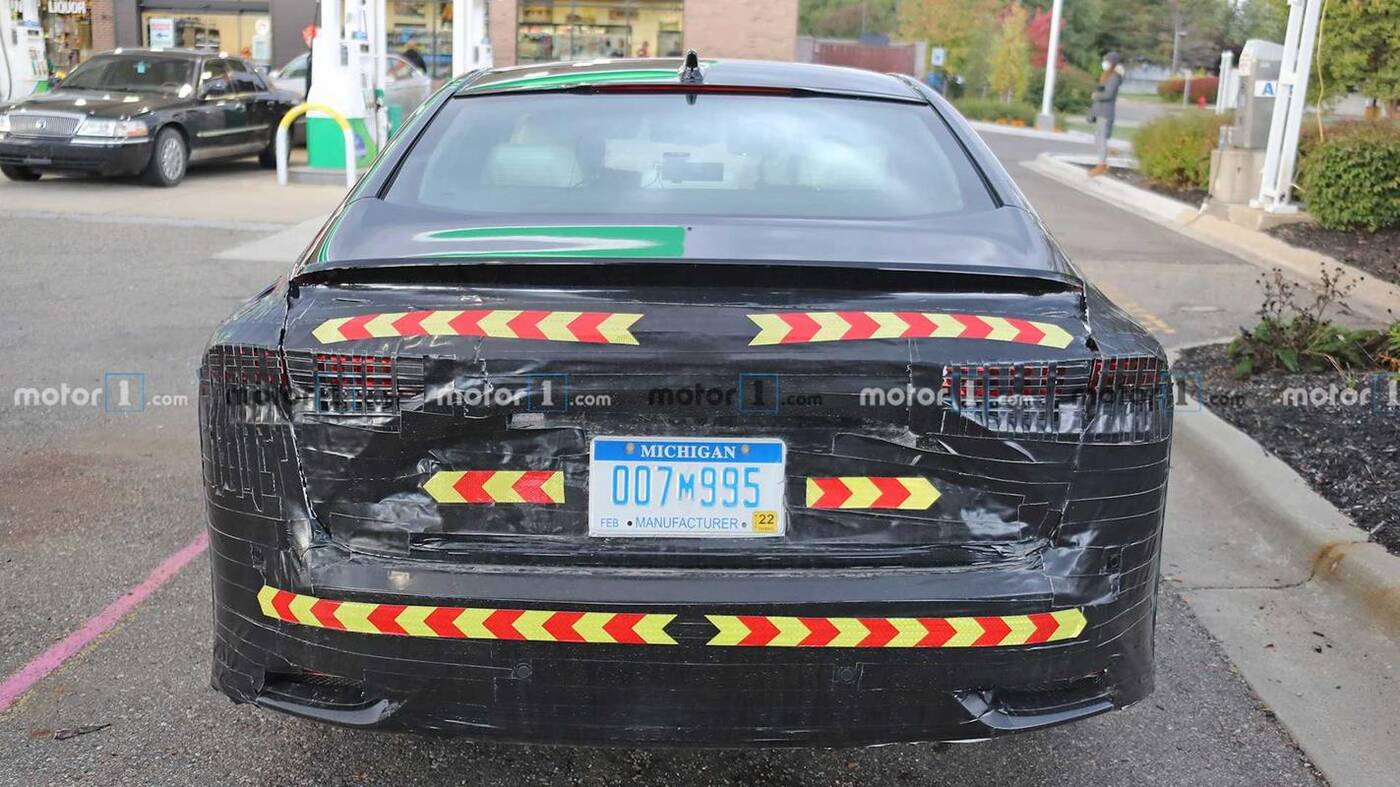 Napędzana wodorem Toyota Mirai nowej generacji wyszpiegowana