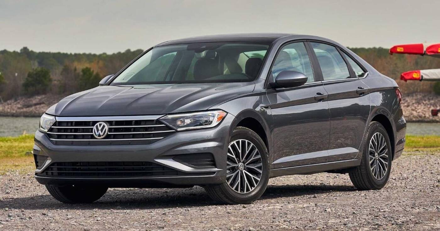 Oby Volkswagen Jetta zgarnął nowy 1,5-litrowy silnik TSI z Taosa