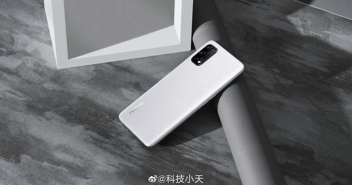 realme Q2 będzie smartfonem ze skórzaną obudową