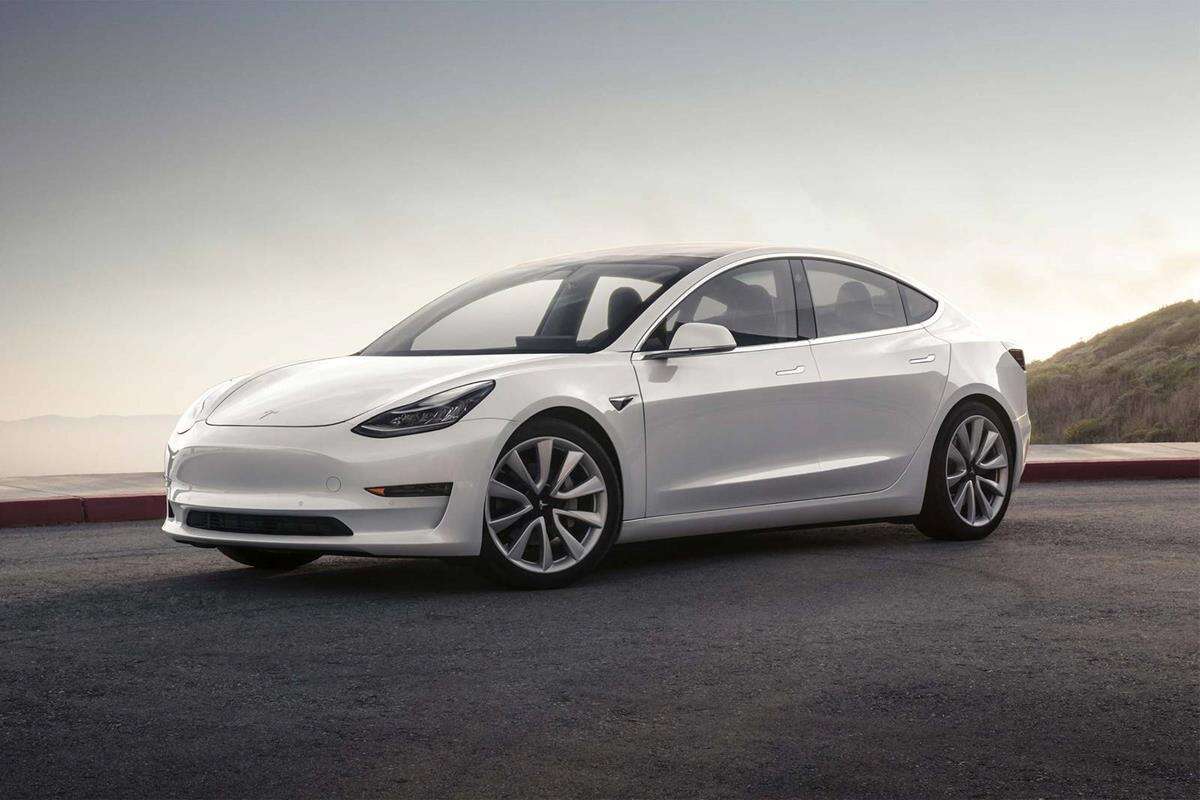 Tesla Model 3 2021 premiera