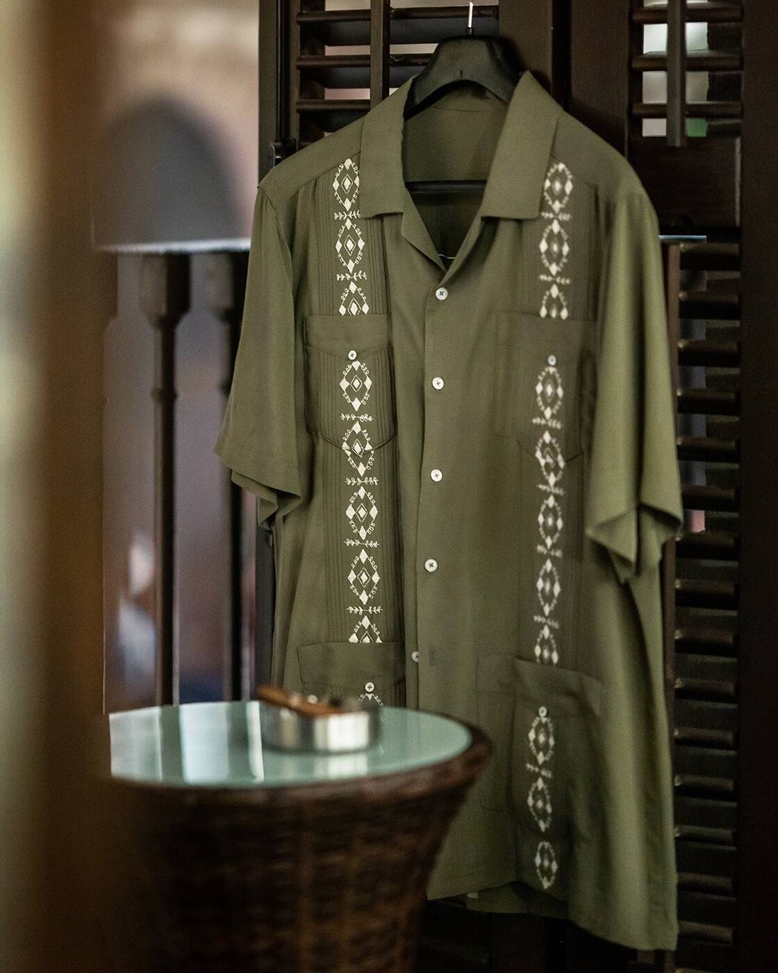 Uncharted - prace na planie zakończone. Wahlberg prezentuje koszulę Sully'ego