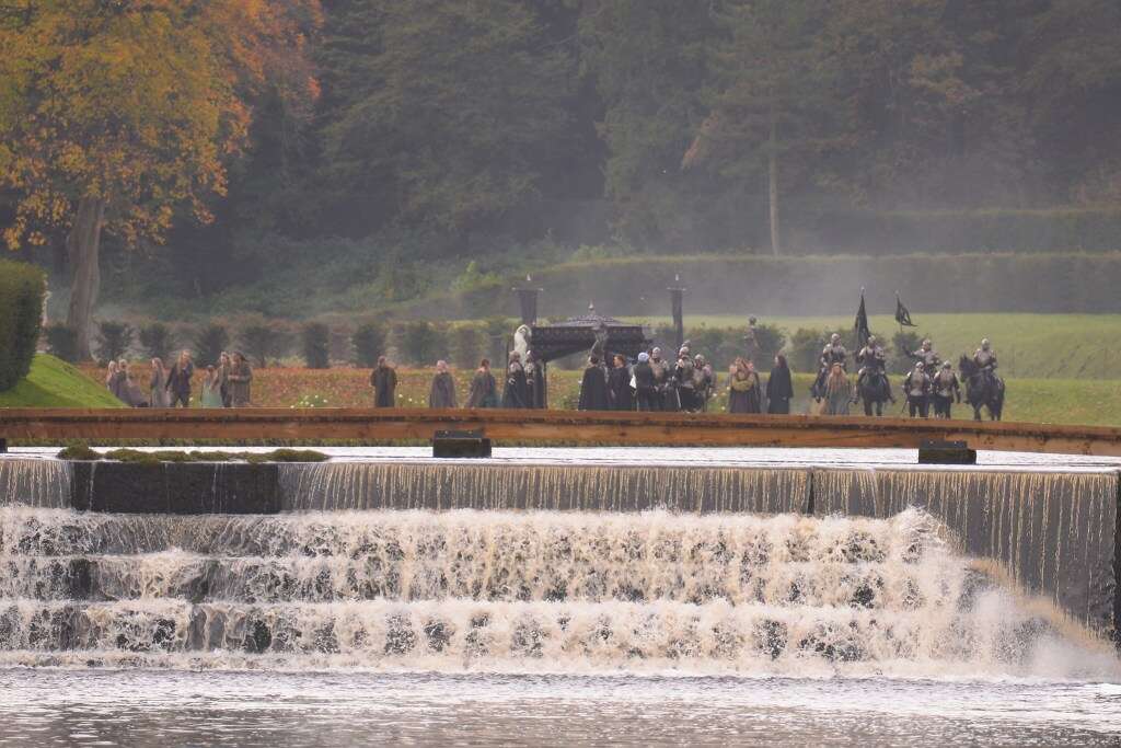 Wiedźmin sezon 2. - tak prezentują się nowe zbroje Nilfgaardu!