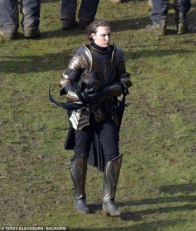 Wiedźmin sezon 2. - tak prezentują się nowe zbroje Nilfgaardu!