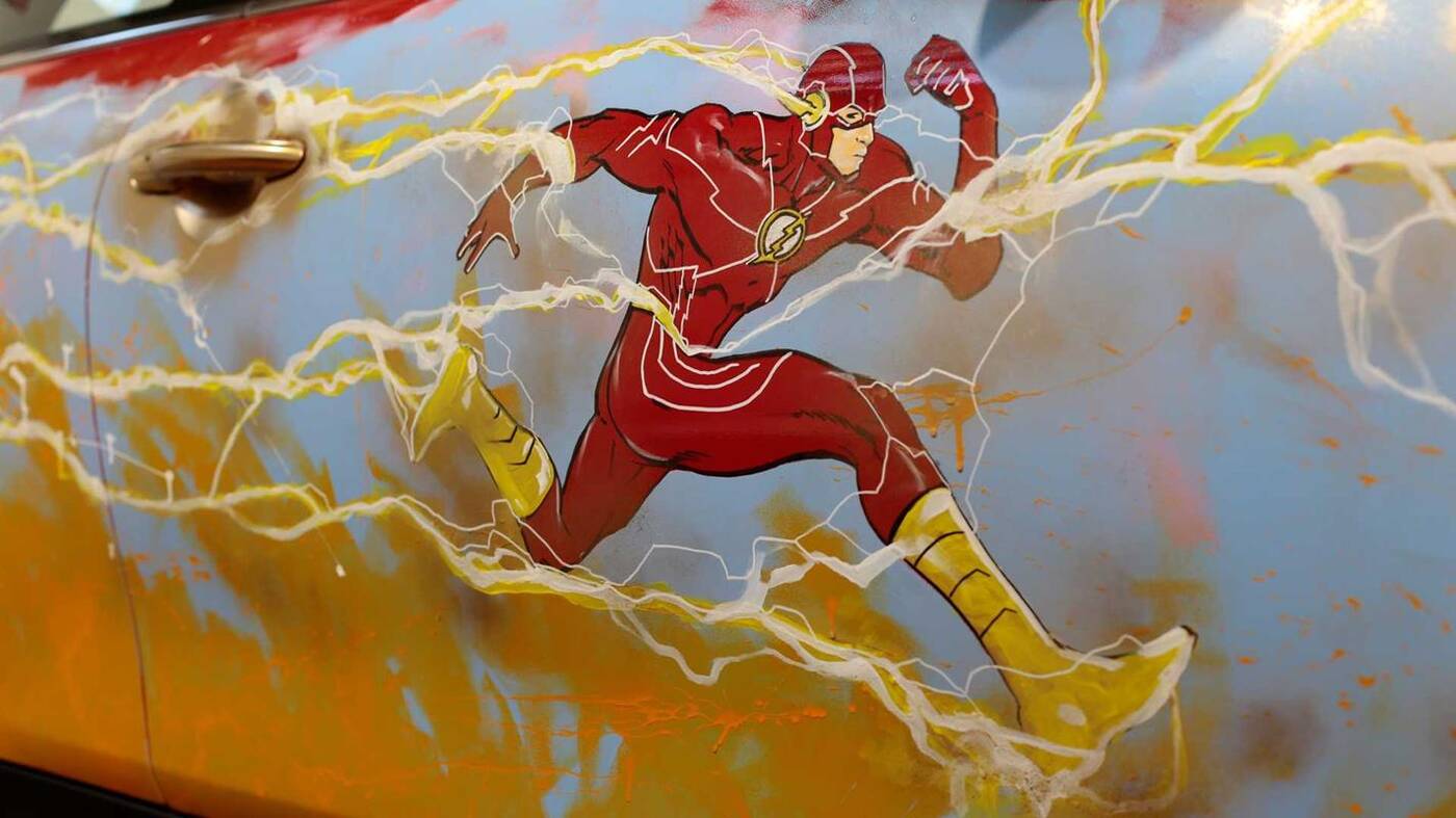 Unikalne elektryczne Mini składa hołd superbohaterowi Flash