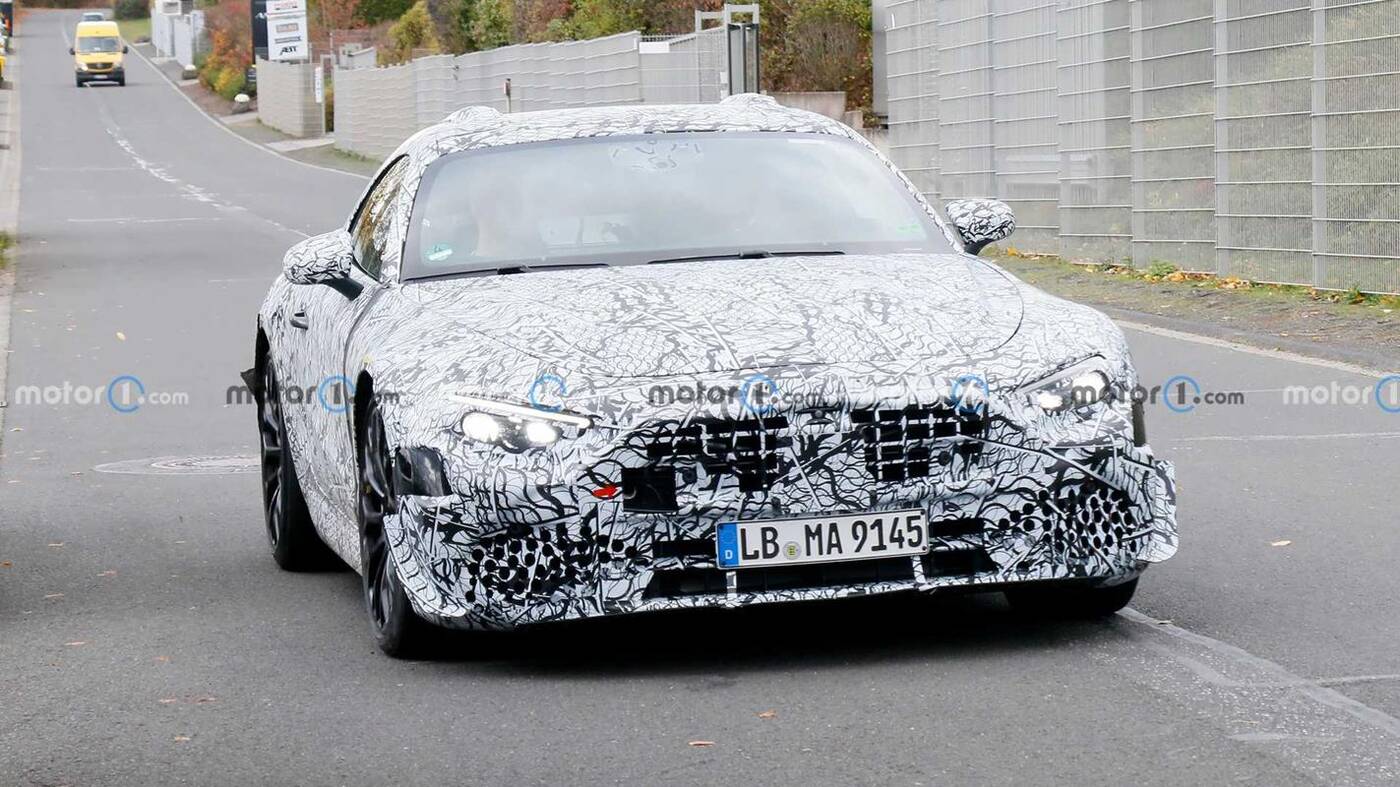 Mercedes SL nowej generacji wyszpiegowany