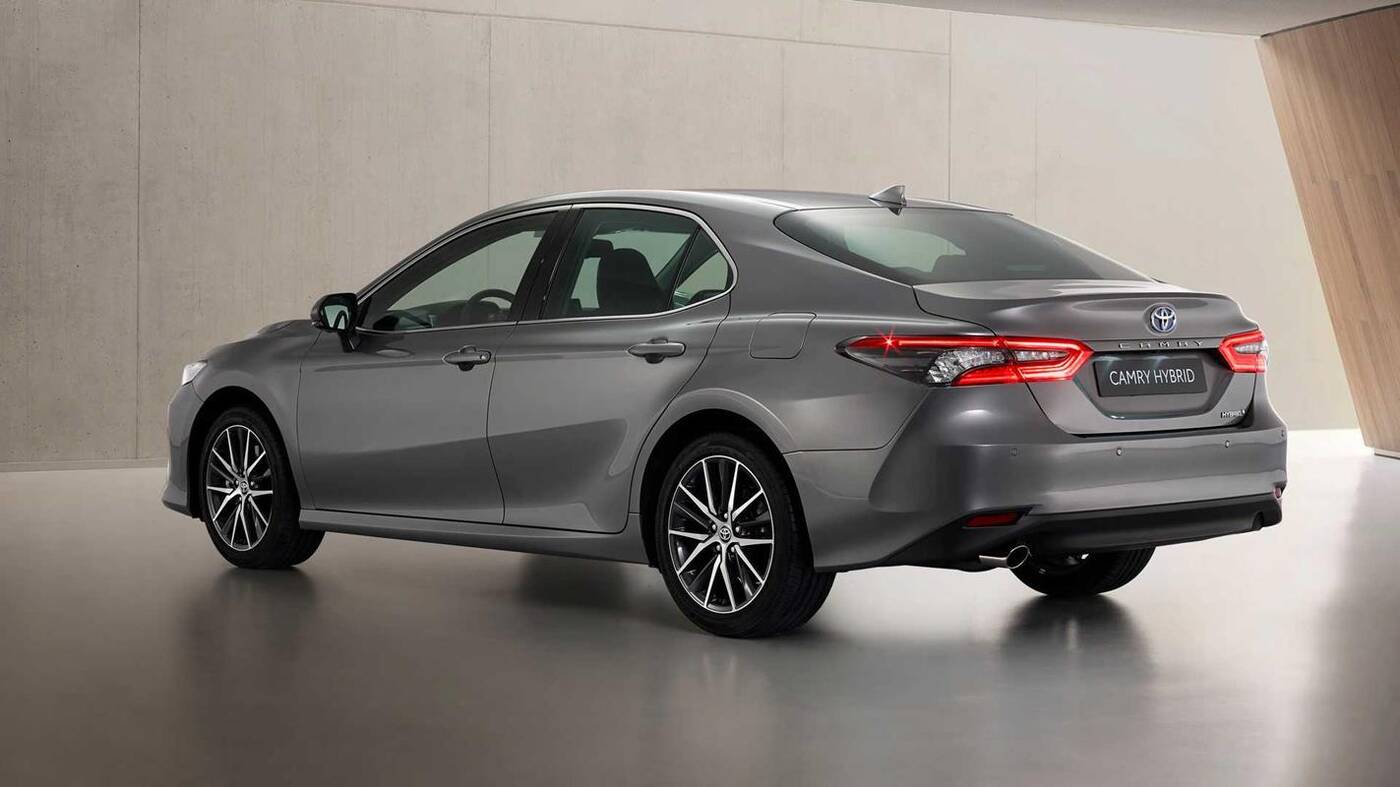 Toyota Camry 2021 - co wprowadza odświeżenie?