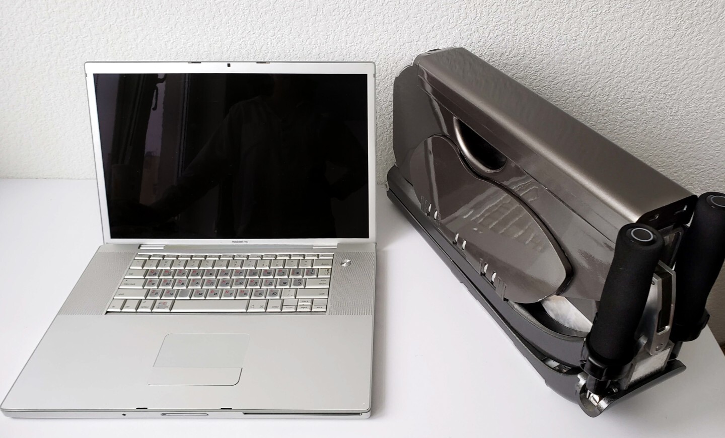 Hulajnoga elektryczna, która zmieści się w plecaku? Sprawdźcie model BooZter