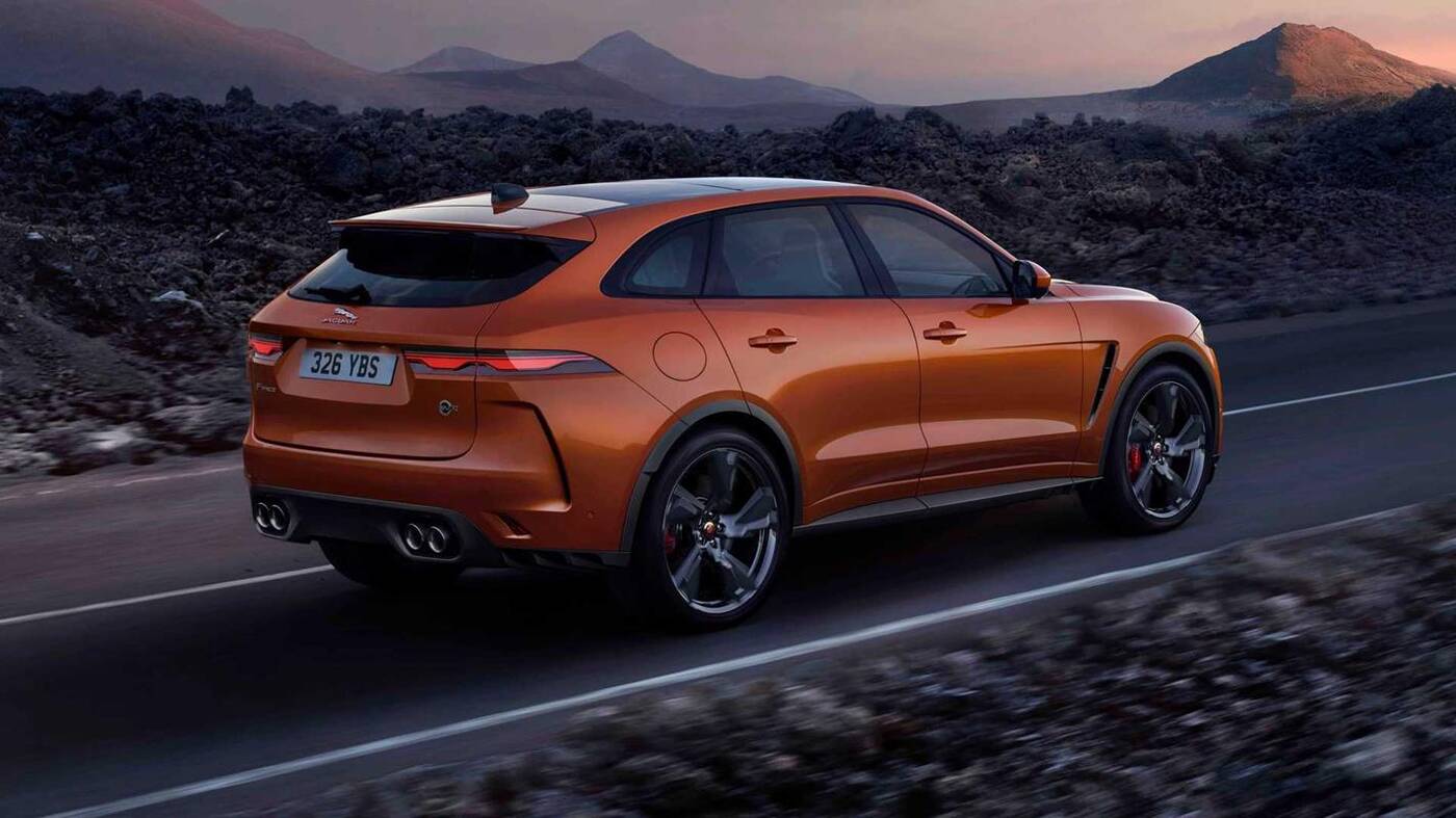 Jaguar F-Pace SVR 2021 debiutuje. Co nowego w crossoverze?