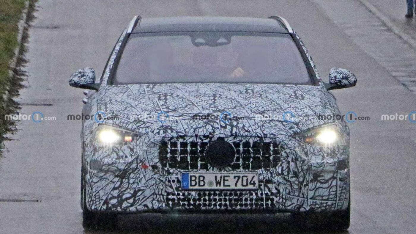 Kombi Klasy C nowej generacji wyszpiegowane w wydaniu AMG