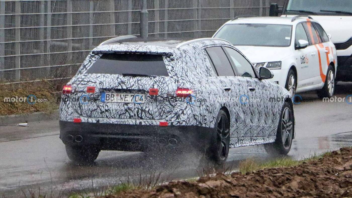 Kombi Klasy C nowej generacji wyszpiegowane w wydaniu AMG