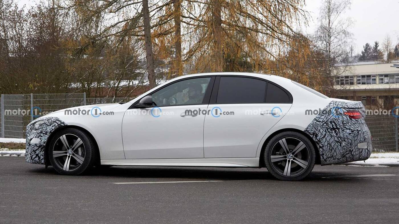 Nowa generacja Mercedesa Klasy C 2022 wyszpiegowana. Gdzie te zmiany?