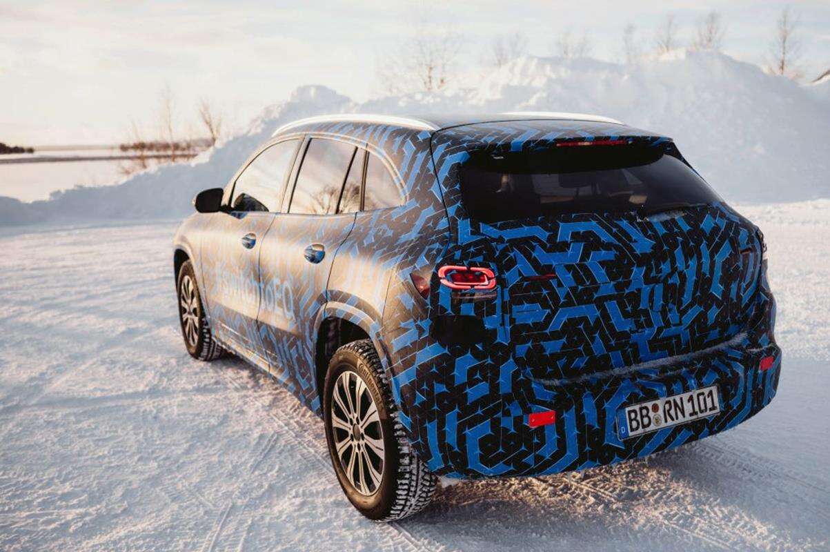 Produkcja sześciu elektrycznych Mercedesów w szczegółach