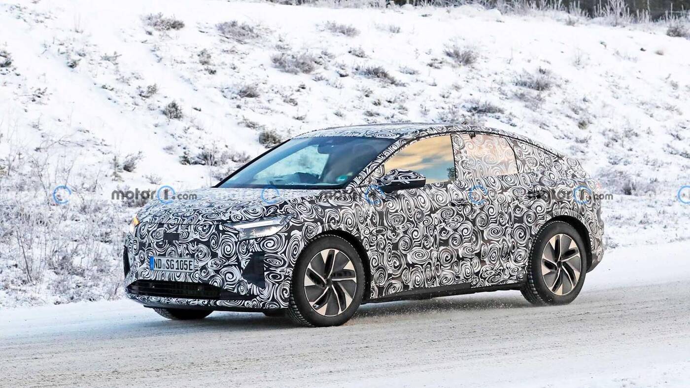 Spójrzcie na prototyp Audi Q4 E-Tron Sportback na tle śniegu