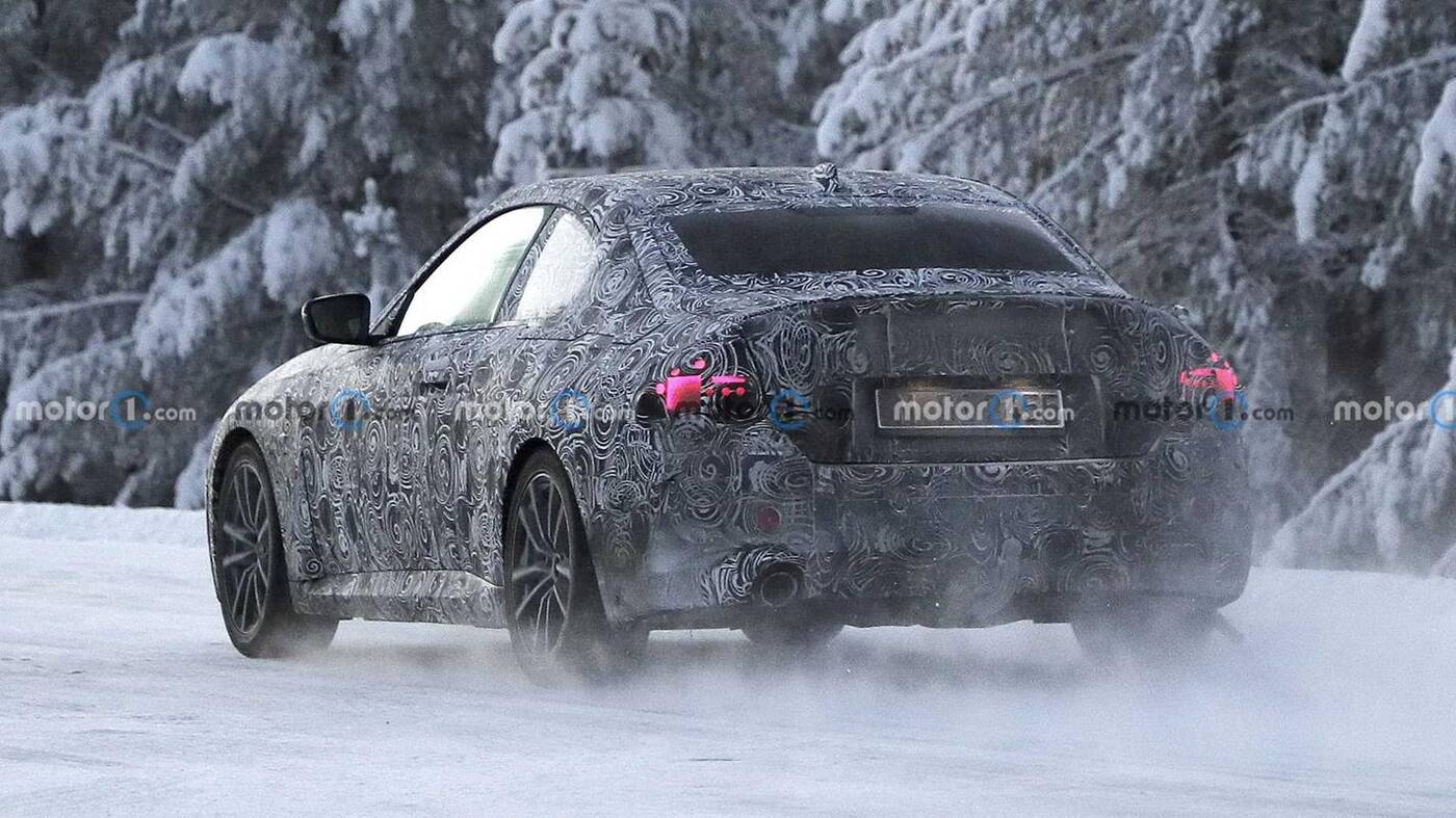 Zdjęcia BMW serii 2 coupe nowej generacji podczas testów